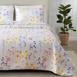 3 Piece Quilt Set with Shams. Reversible Floral Bedspread Coverlet. Machine Washable. (Twin, Multi)